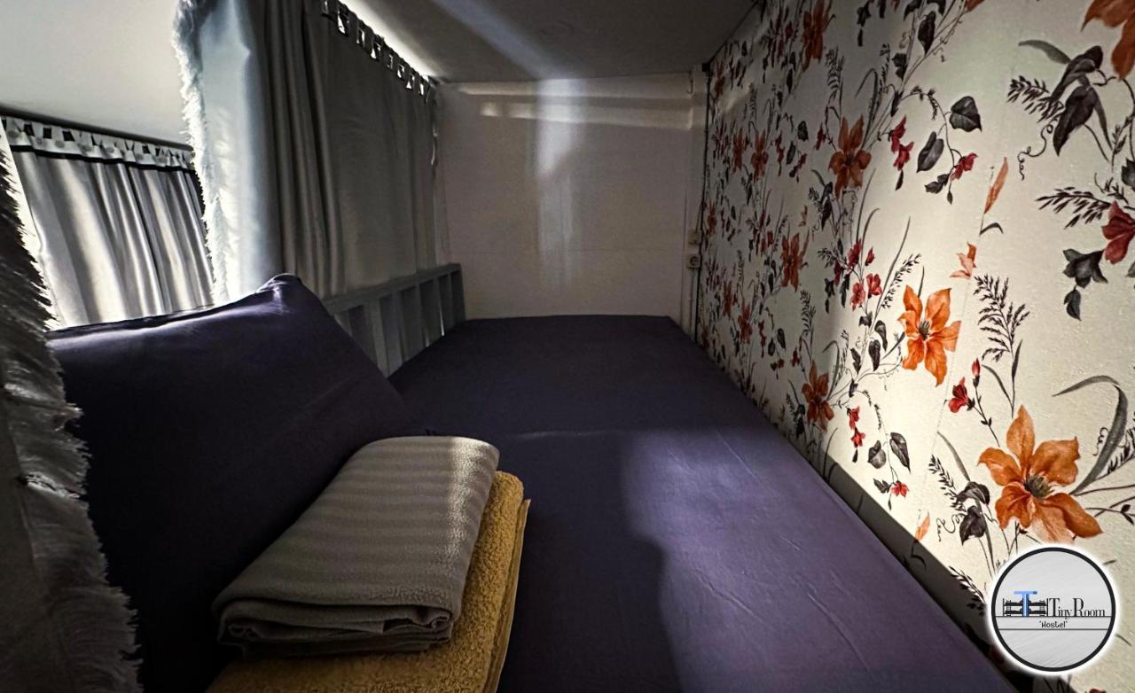 Tiny Room Hostel Toyapakeh Экстерьер фото